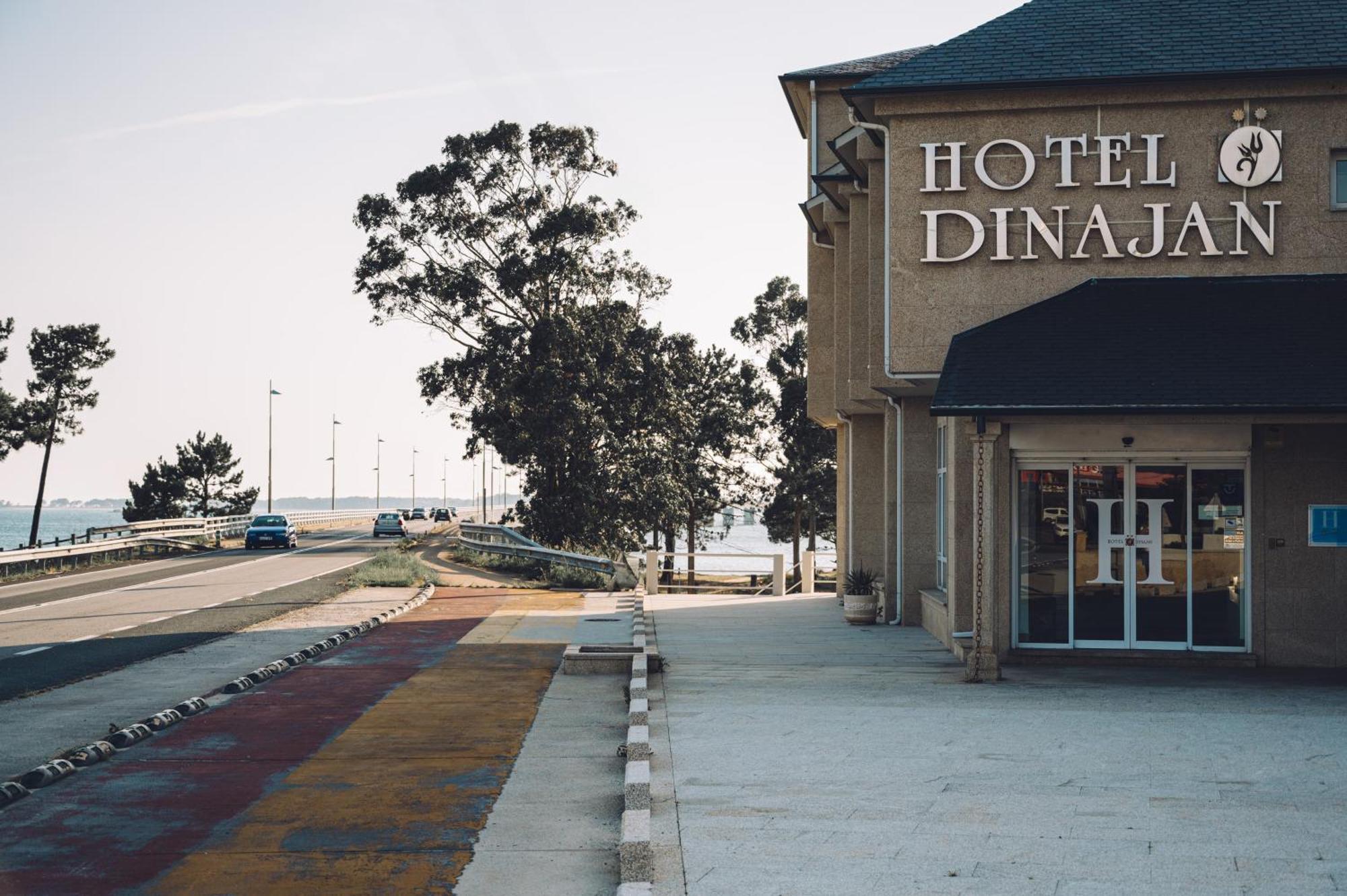Hotel Dinajan Villanueva De Arosa Luaran gambar