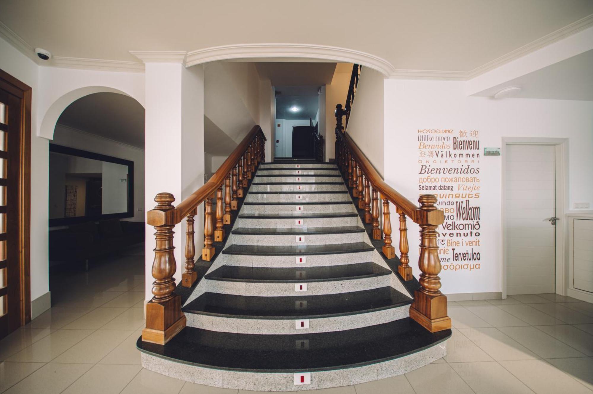 Hotel Dinajan Villanueva De Arosa Luaran gambar